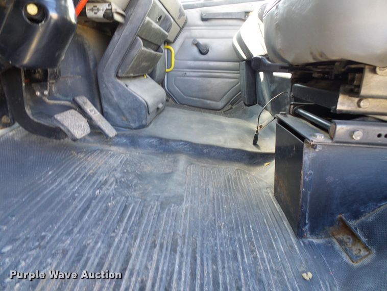 image for item DG5521 2002 Freightliner FL80 bucket truck