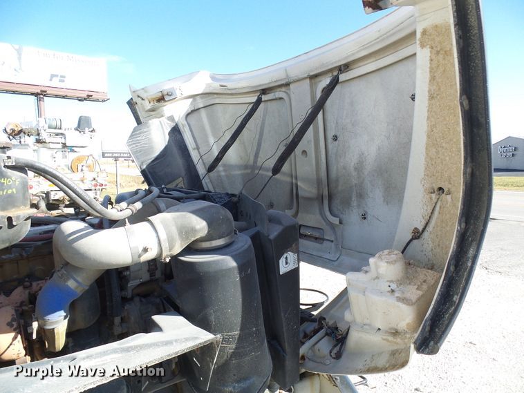 image for item DG5521 2002 Freightliner FL80 bucket truck