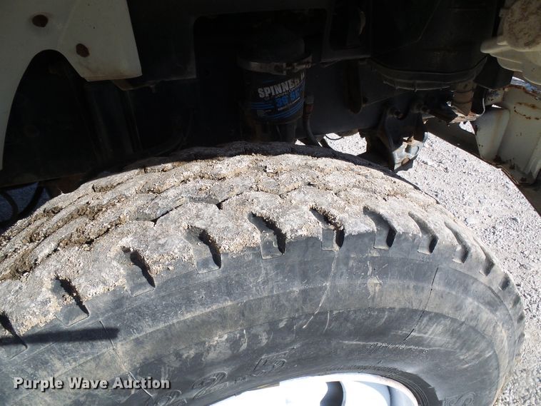 image for item DG5521 2002 Freightliner FL80 bucket truck