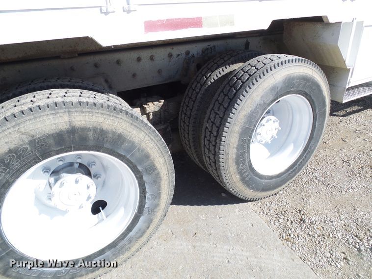 image for item DG5521 2002 Freightliner FL80 bucket truck