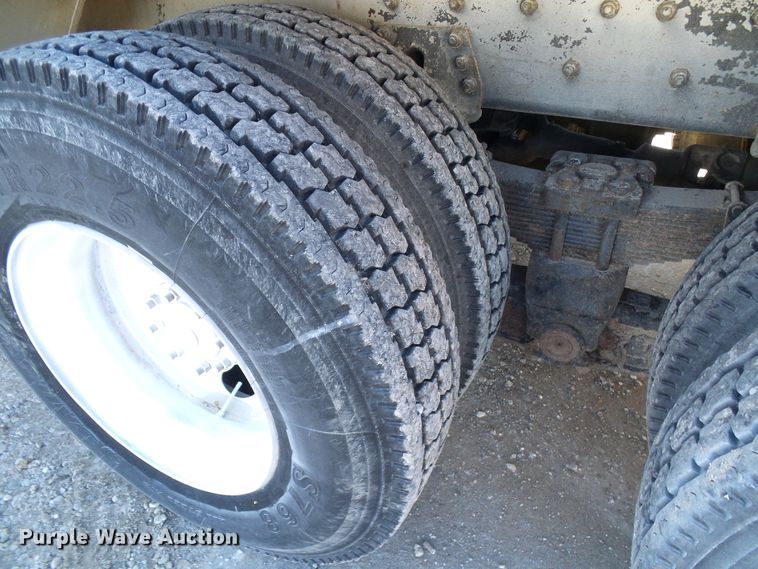 image for item DG5521 2002 Freightliner FL80 bucket truck