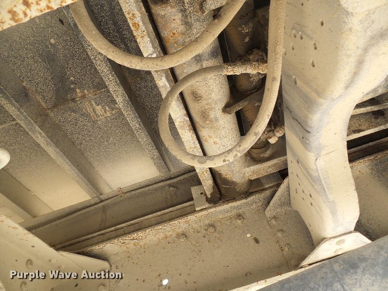 image for item DG5522 2005 GMC C7500 rollback truck