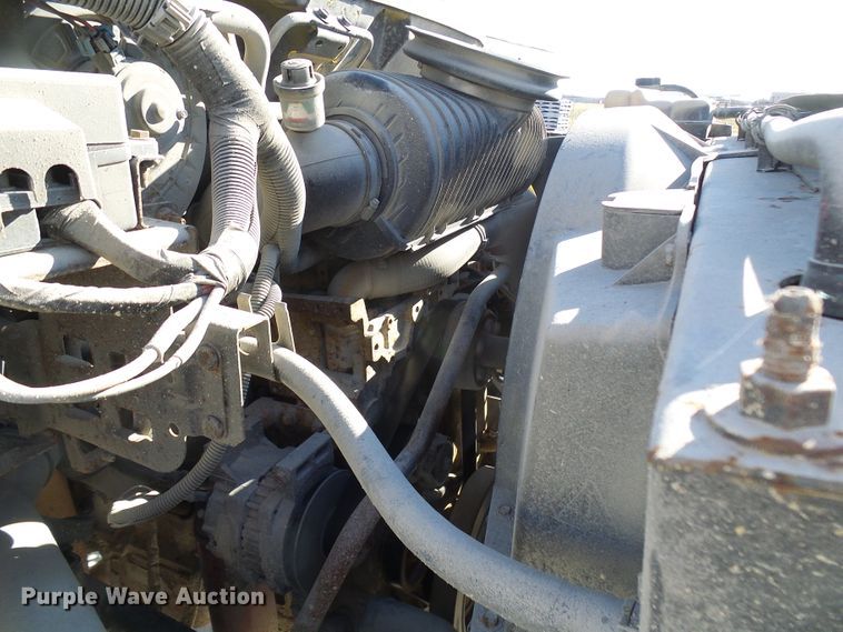 image for item DG5522 2005 GMC C7500 rollback truck