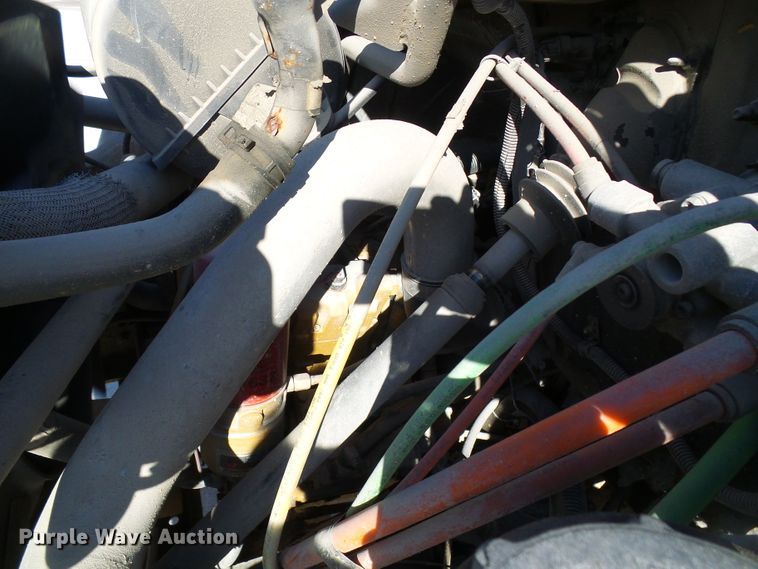 image for item DG5522 2005 GMC C7500 rollback truck