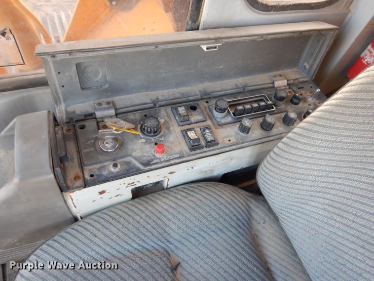 image for item DG5870 1991 Link Belt LS2800LF C Series II excavator