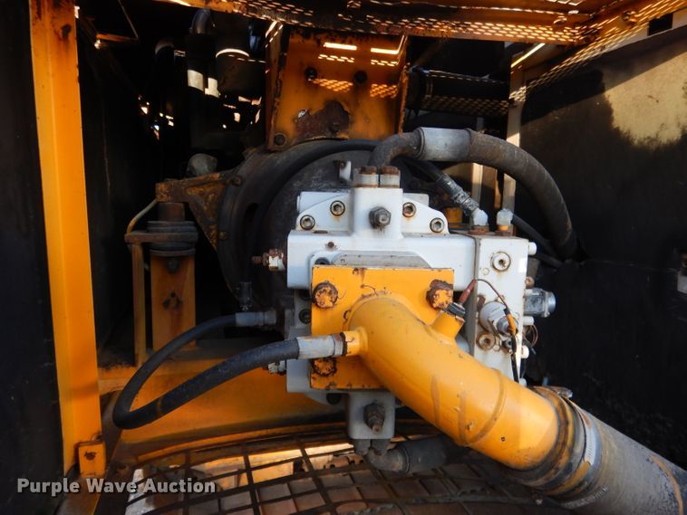 image for item DG5870 1991 Link Belt LS2800LF C Series II excavator