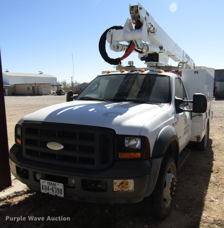 image for item DG6702 2006 Ford F550 Super Duty bucket truck