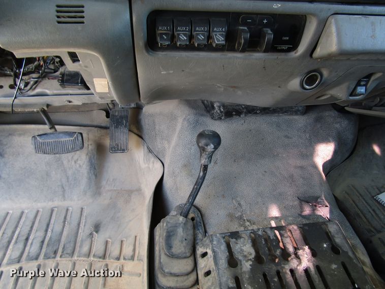 image for item DG6702 2006 Ford F550 Super Duty bucket truck