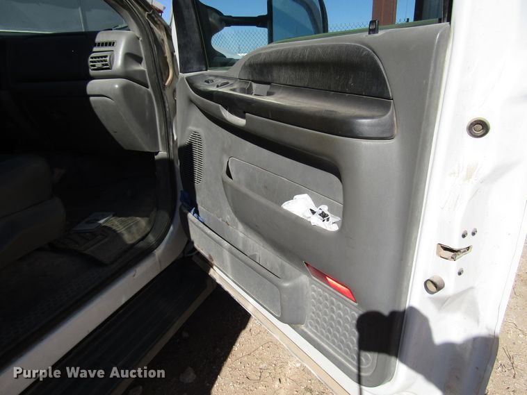 image for item DG6702 2006 Ford F550 Super Duty bucket truck