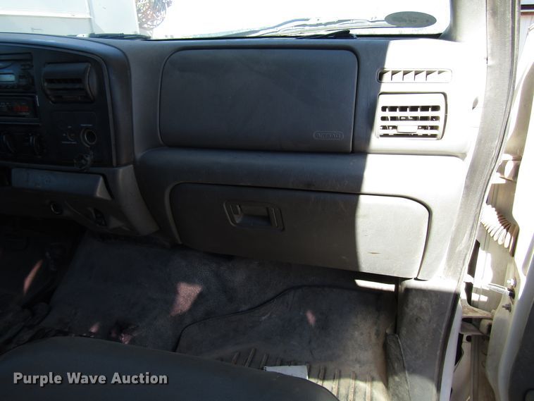 image for item DG6702 2006 Ford F550 Super Duty bucket truck