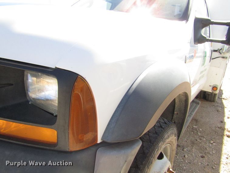 image for item DG6702 2006 Ford F550 Super Duty bucket truck
