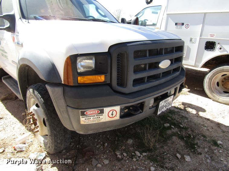 image for item DG6702 2006 Ford F550 Super Duty bucket truck