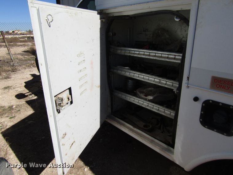 image for item DG6702 2006 Ford F550 Super Duty bucket truck