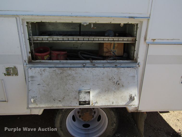 image for item DG6702 2006 Ford F550 Super Duty bucket truck