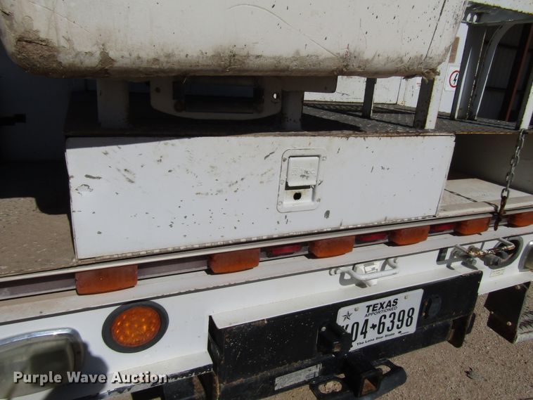 image for item DG6702 2006 Ford F550 Super Duty bucket truck