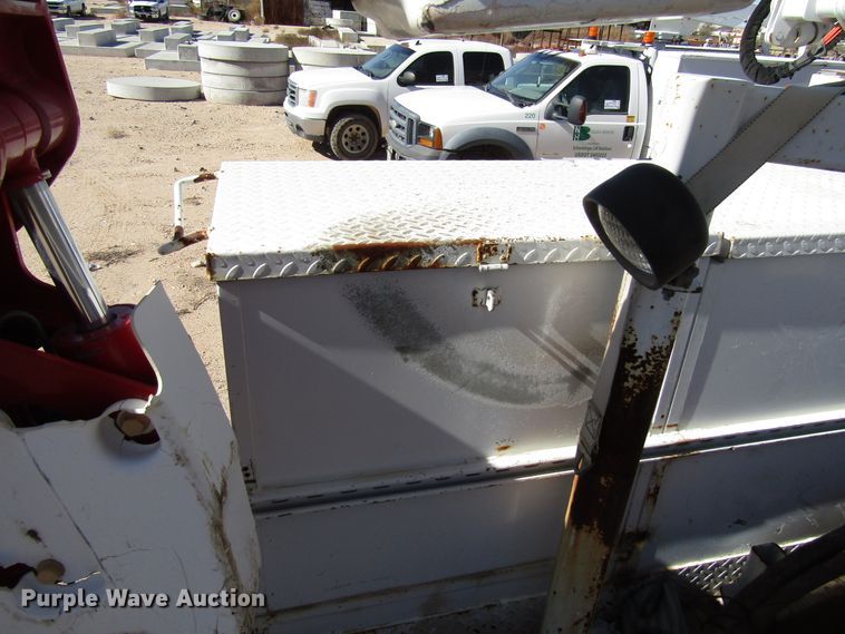 image for item DG6702 2006 Ford F550 Super Duty bucket truck