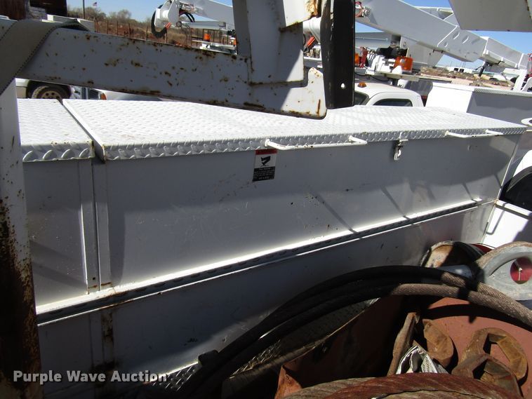 image for item DG6702 2006 Ford F550 Super Duty bucket truck