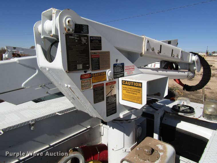 image for item DG6702 2006 Ford F550 Super Duty bucket truck