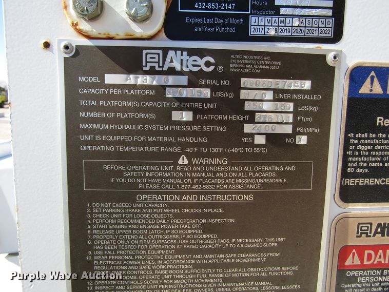 image for item DG6702 2006 Ford F550 Super Duty bucket truck