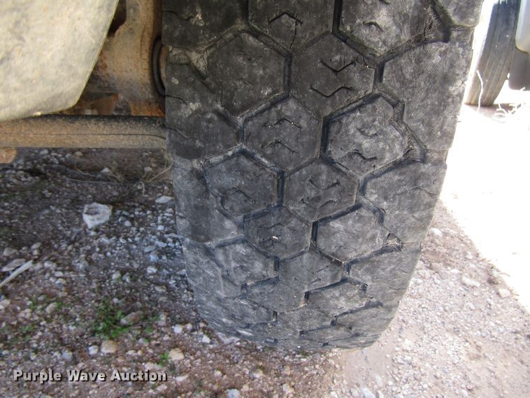 image for item DG6702 2006 Ford F550 Super Duty bucket truck