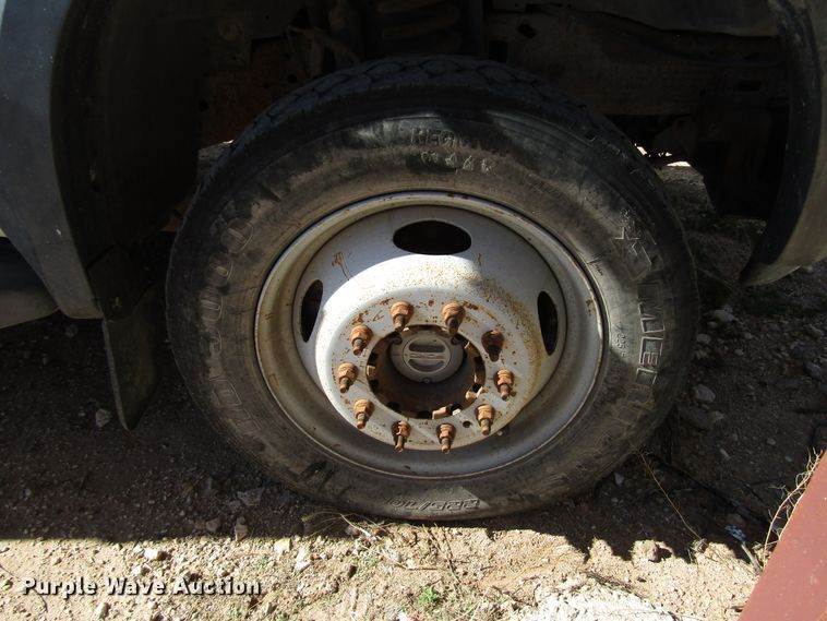 image for item DG6702 2006 Ford F550 Super Duty bucket truck