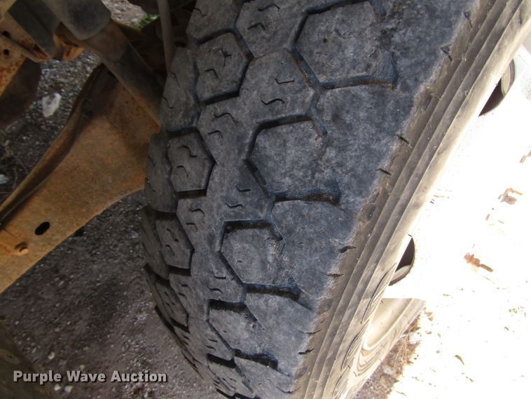 image for item DG6702 2006 Ford F550 Super Duty bucket truck