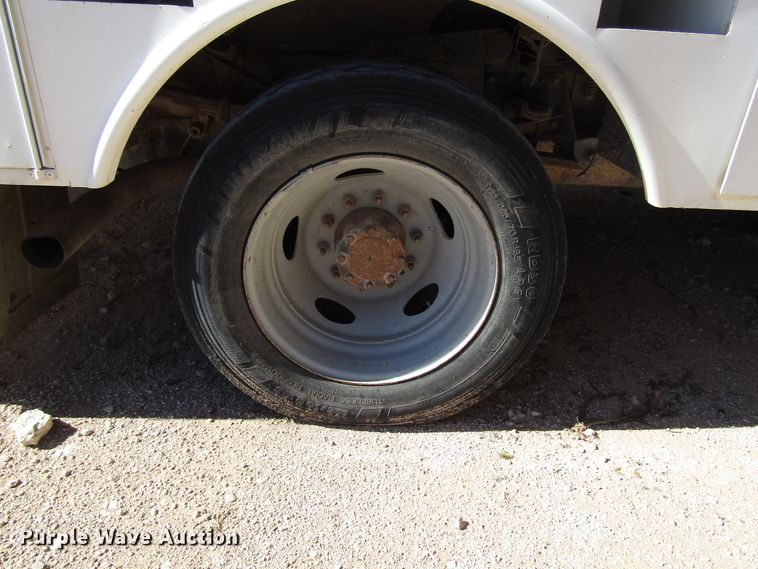 image for item DG6702 2006 Ford F550 Super Duty bucket truck