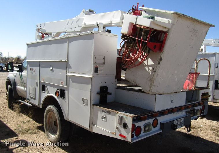 image for item DG6703 2005 Ford F550 Super Duty bucket truck
