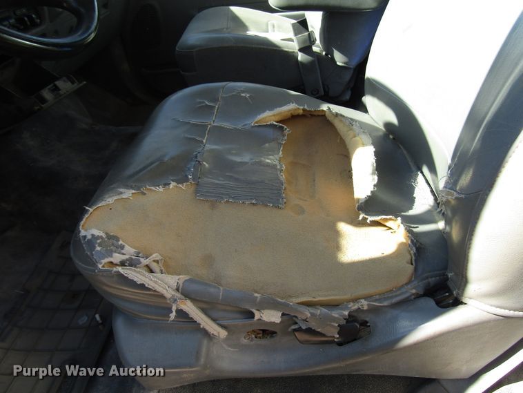 image for item DG6703 2005 Ford F550 Super Duty bucket truck