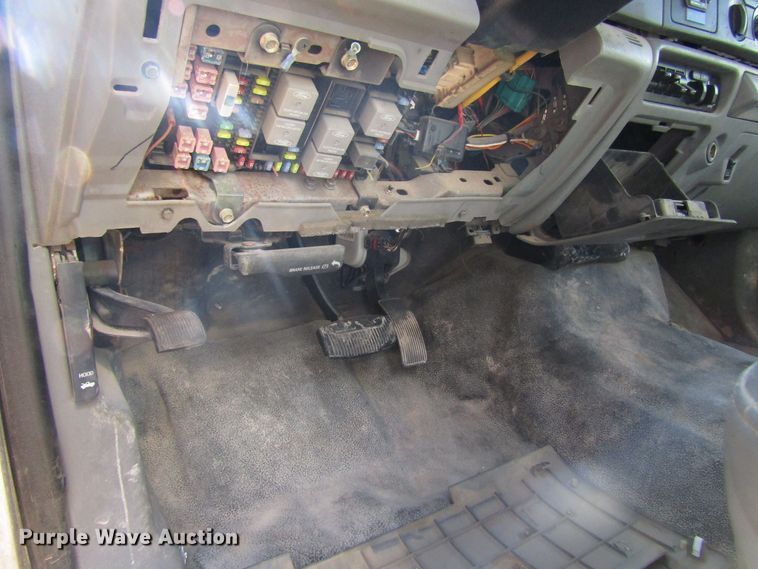 image for item DG6703 2005 Ford F550 Super Duty bucket truck