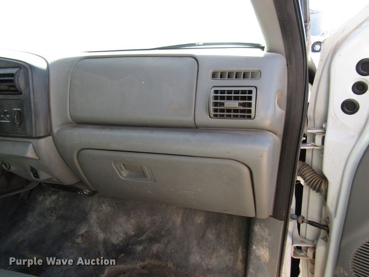 image for item DG6703 2005 Ford F550 Super Duty bucket truck