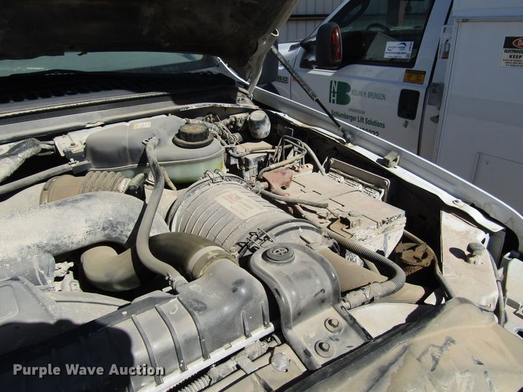 image for item DG6703 2005 Ford F550 Super Duty bucket truck