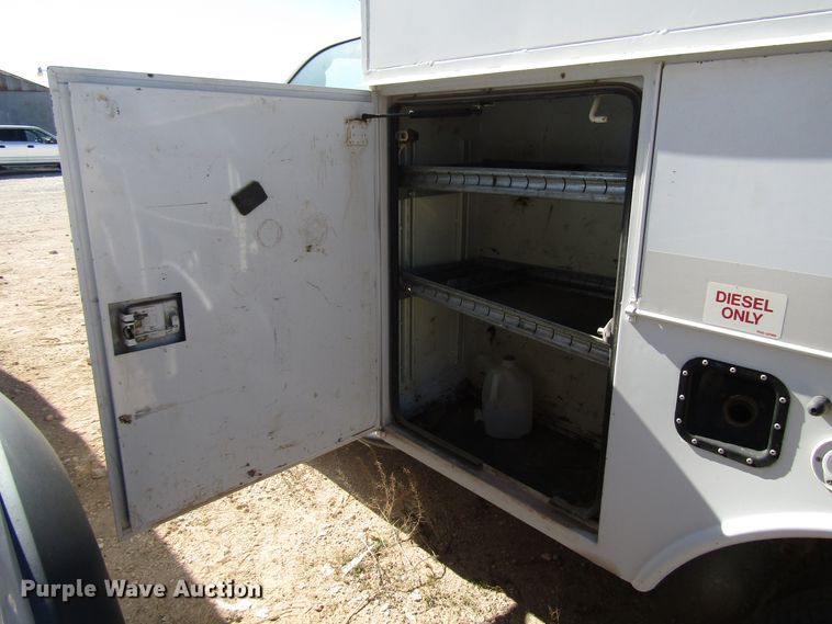 image for item DG6703 2005 Ford F550 Super Duty bucket truck