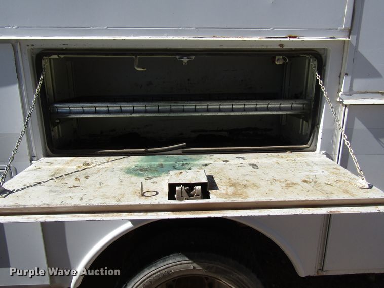 image for item DG6703 2005 Ford F550 Super Duty bucket truck