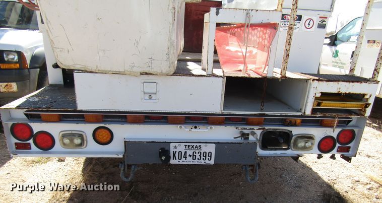 image for item DG6703 2005 Ford F550 Super Duty bucket truck