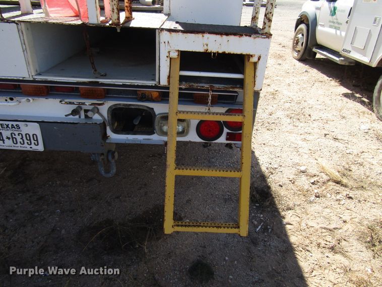 image for item DG6703 2005 Ford F550 Super Duty bucket truck