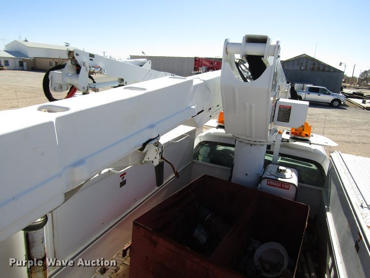 image for item DG6703 2005 Ford F550 Super Duty bucket truck