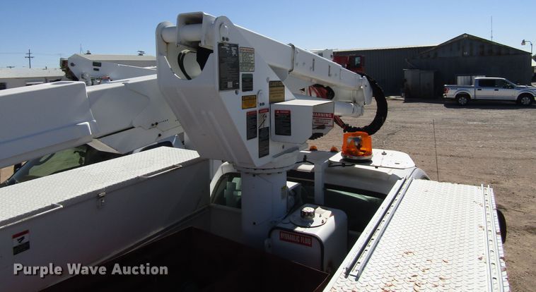 image for item DG6703 2005 Ford F550 Super Duty bucket truck