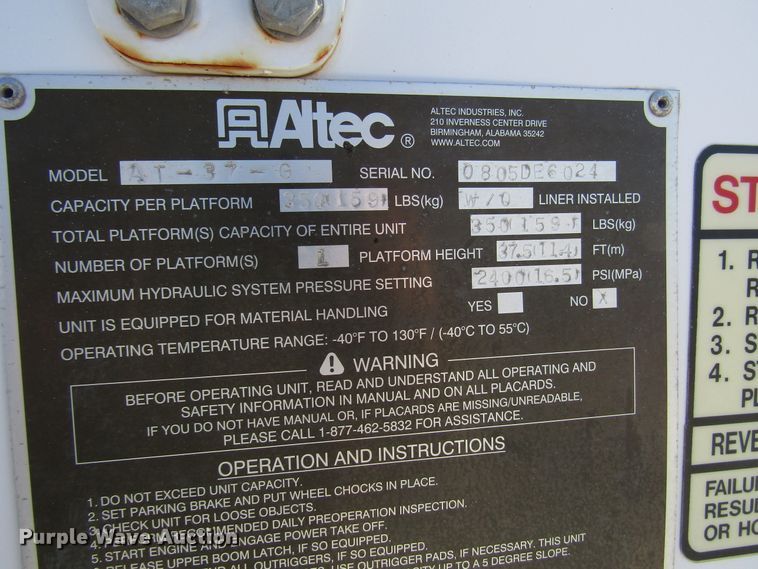 image for item DG6703 2005 Ford F550 Super Duty bucket truck