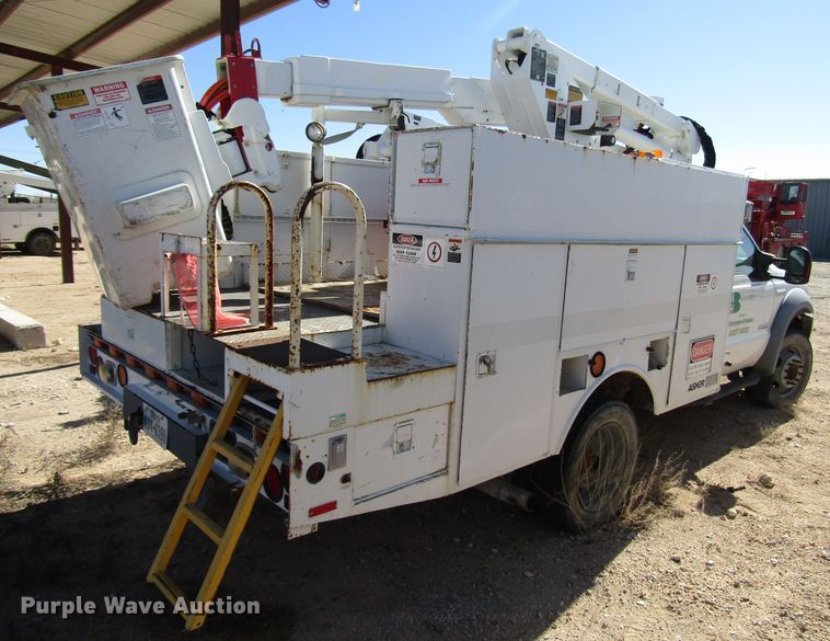 image for item DG6703 2005 Ford F550 Super Duty bucket truck