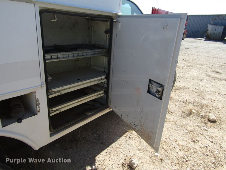 image for item DG6703 2005 Ford F550 Super Duty bucket truck