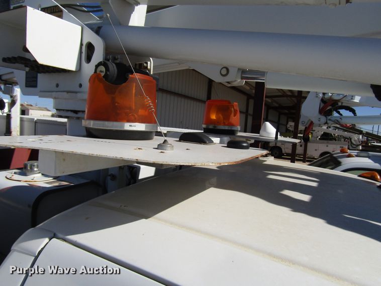 image for item DG6703 2005 Ford F550 Super Duty bucket truck