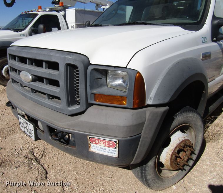 image for item DG6703 2005 Ford F550 Super Duty bucket truck