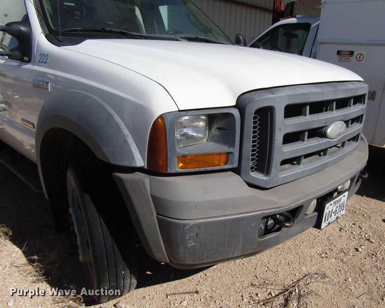 image for item DG6703 2005 Ford F550 Super Duty bucket truck