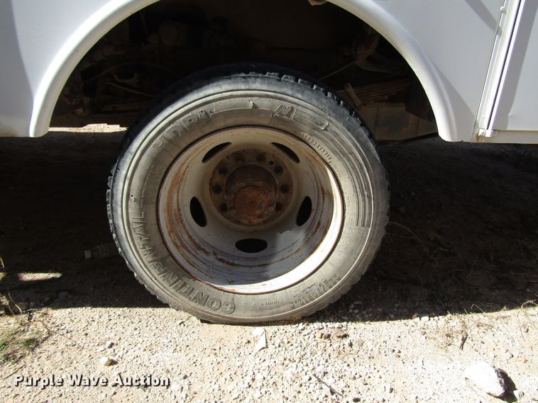 image for item DG6703 2005 Ford F550 Super Duty bucket truck