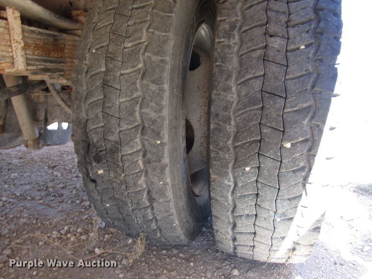 image for item DG6703 2005 Ford F550 Super Duty bucket truck