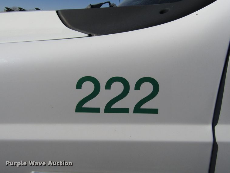 image for item DG6703 2005 Ford F550 Super Duty bucket truck