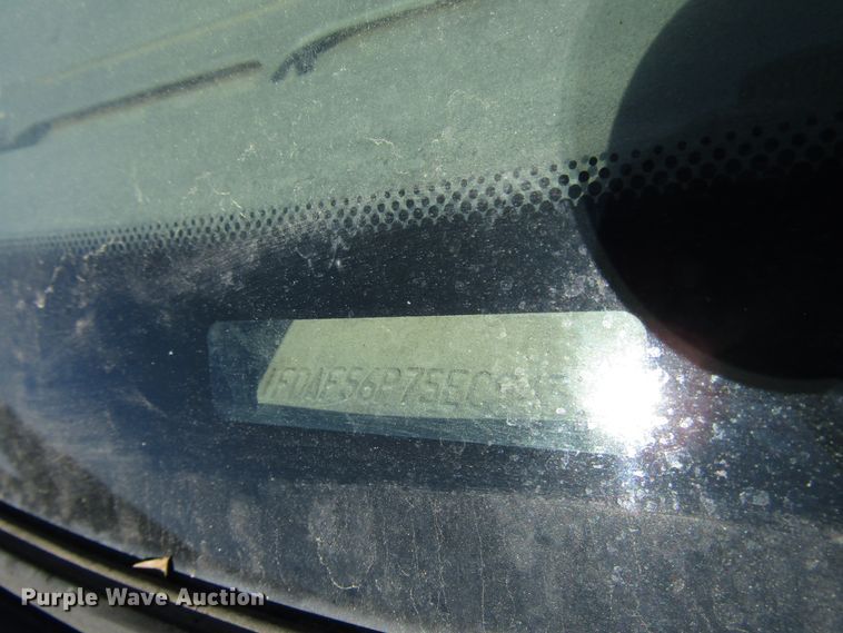 image for item DG6703 2005 Ford F550 Super Duty bucket truck