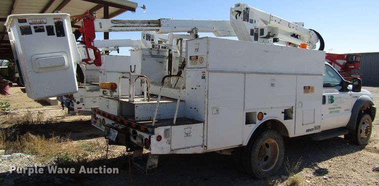 image for item DG6704 2007 Ford F550 Super Duty bucket truck