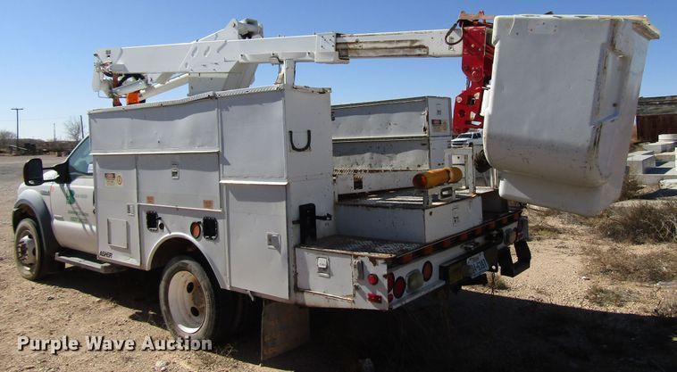 image for item DG6704 2007 Ford F550 Super Duty bucket truck